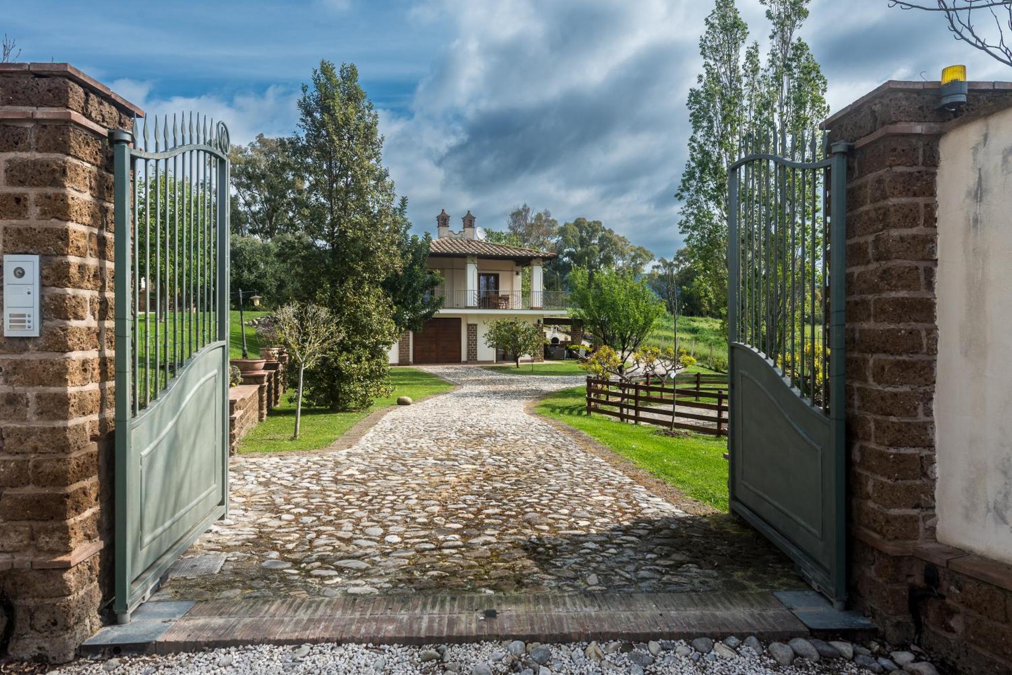 Villa Gli Eucalipti Cerveteri Εξωτερικό φωτογραφία